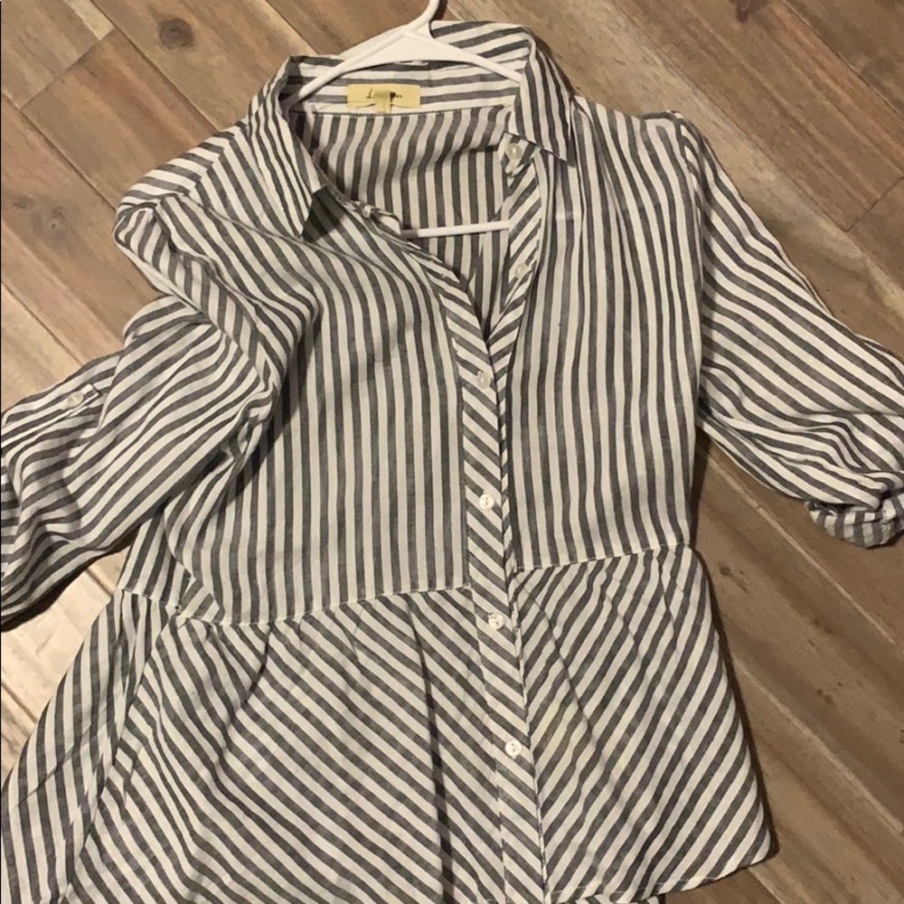 Cute blouse!